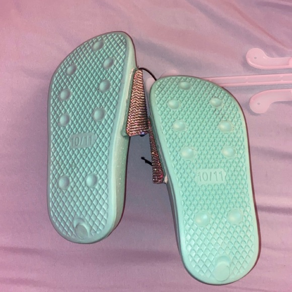 Turquoise sparkly kids slides (with tags!) - Picture 2 of 6